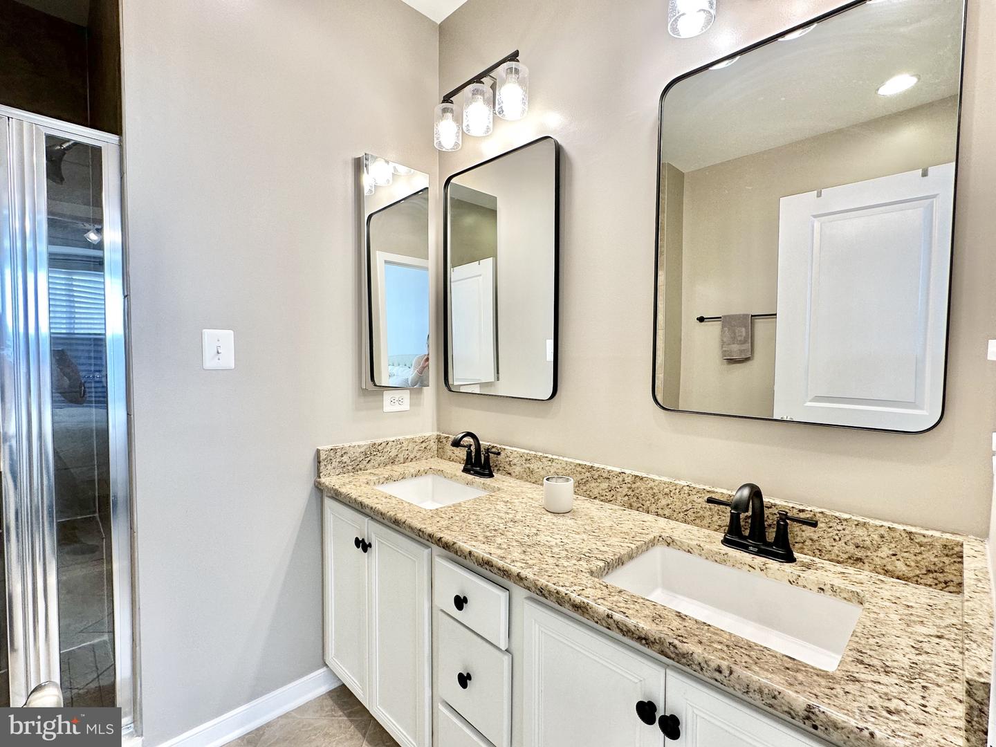 2995 ESKRIDGE RD, FAIRFAX, Virginia 22031, 3 Bedrooms Bedrooms, ,3 BathroomsBathrooms,Residential,For sale,2995 ESKRIDGE RD,VAFX2230598 MLS # VAFX2230598