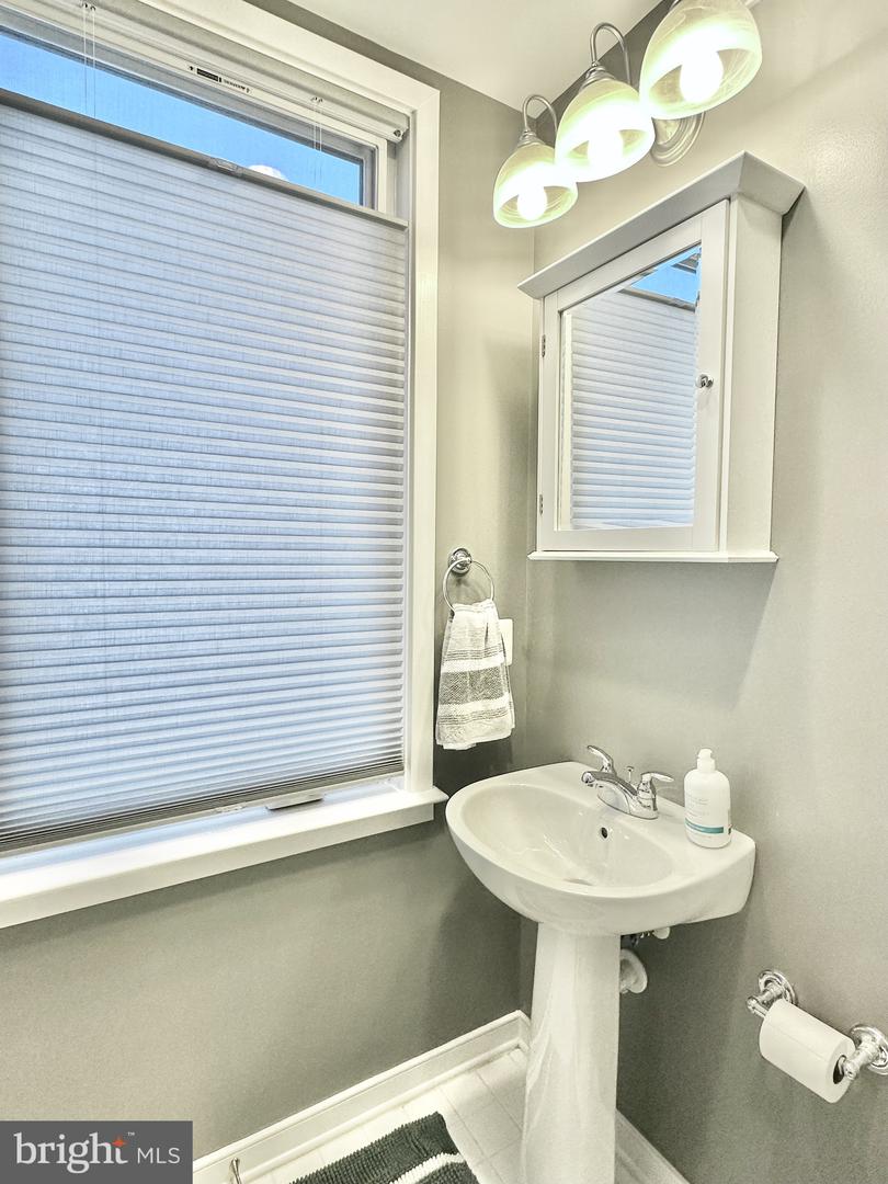 2995 ESKRIDGE RD, FAIRFAX, Virginia 22031, 3 Bedrooms Bedrooms, ,3 BathroomsBathrooms,Residential,For sale,2995 ESKRIDGE RD,VAFX2230598 MLS # VAFX2230598