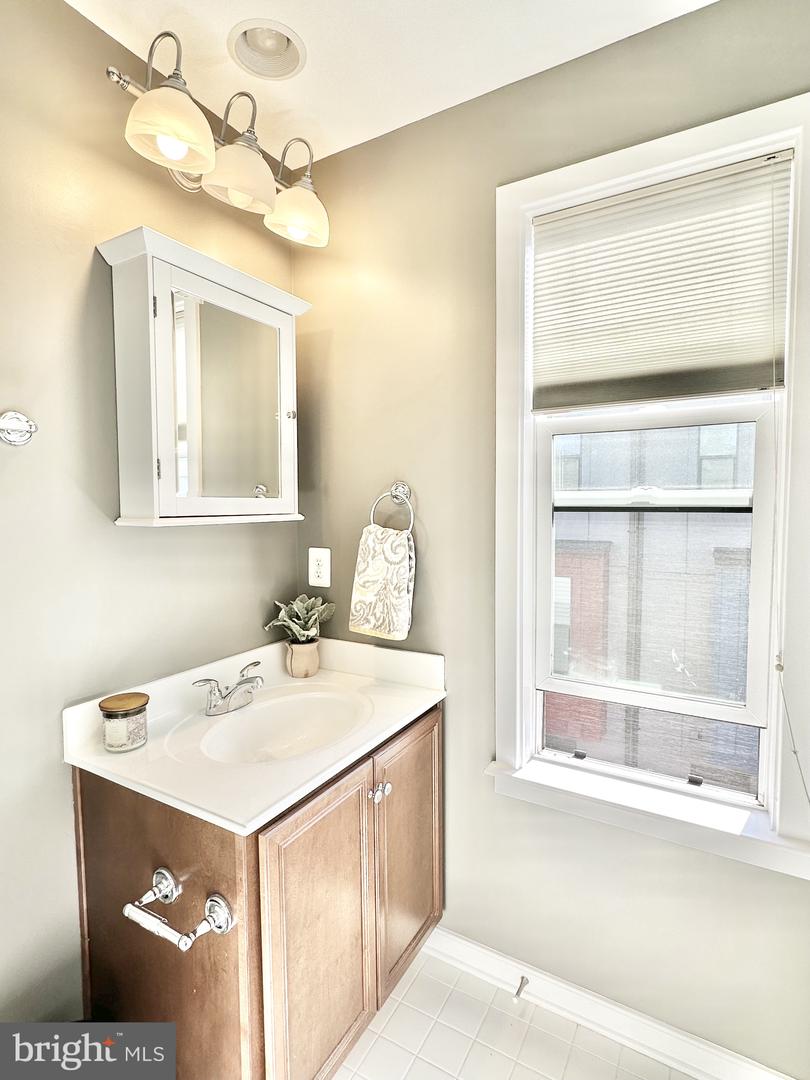 2995 ESKRIDGE RD, FAIRFAX, Virginia 22031, 3 Bedrooms Bedrooms, ,3 BathroomsBathrooms,Residential,For sale,2995 ESKRIDGE RD,VAFX2230598 MLS # VAFX2230598