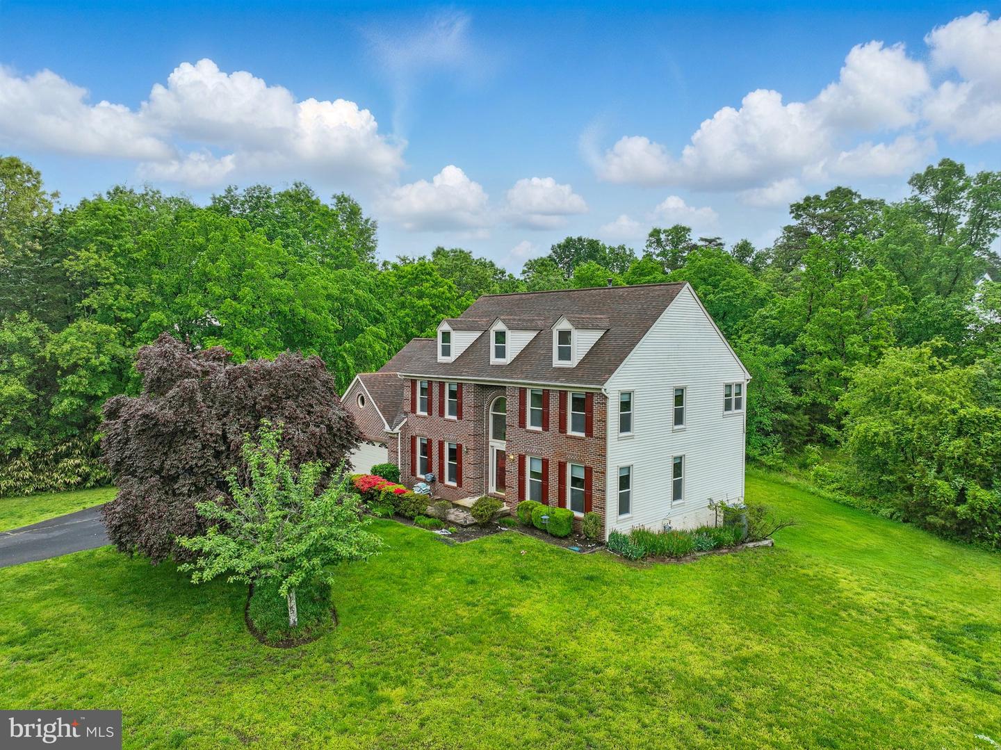 6759 BRONZE POST RD, CENTREVILLE, Virginia 20121, 4 Bedrooms Bedrooms, ,3 BathroomsBathrooms,Residential,For sale,6759 BRONZE POST RD,VAFX2230700 MLS # VAFX2230700