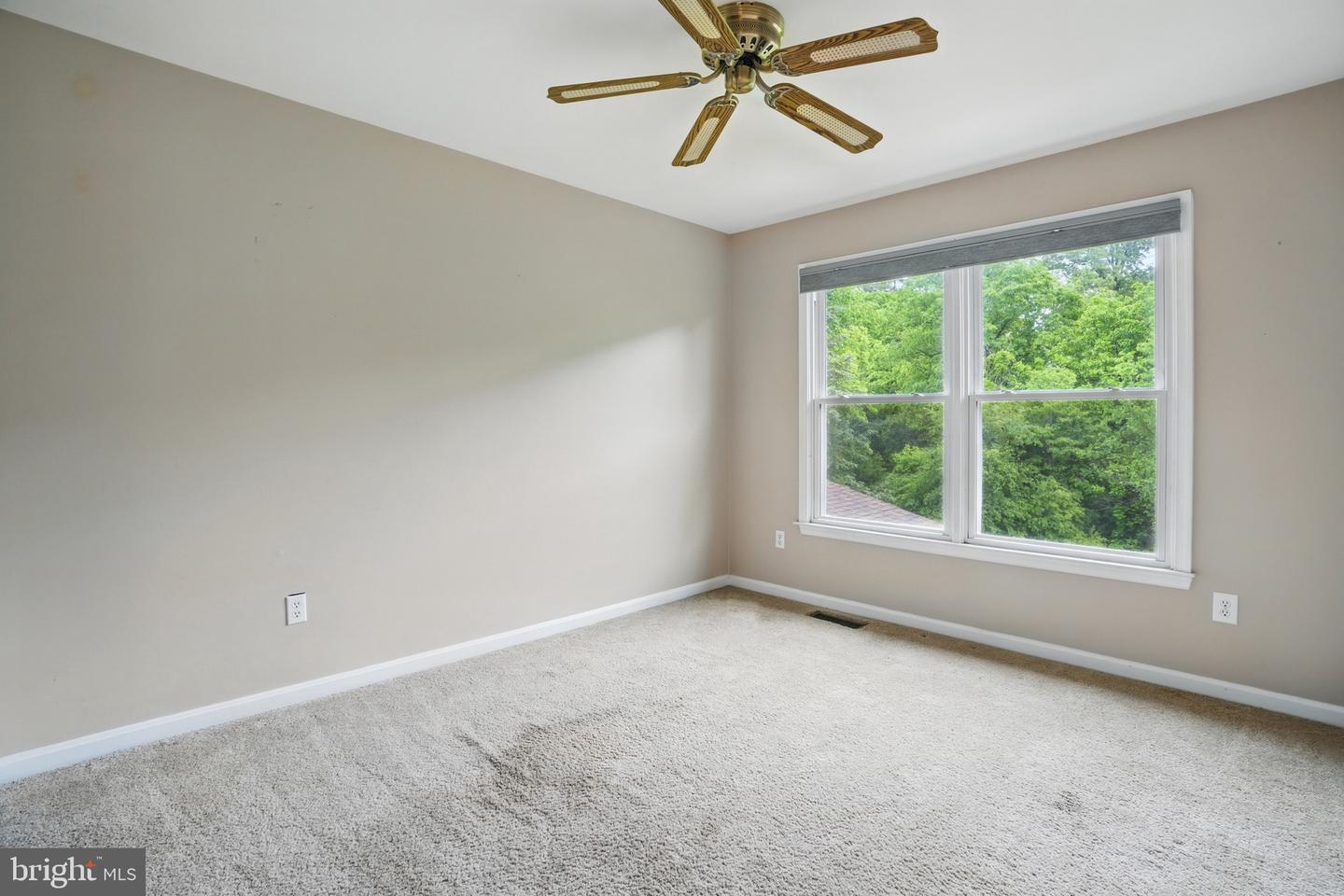 6759 BRONZE POST RD, CENTREVILLE, Virginia 20121, 4 Bedrooms Bedrooms, ,3 BathroomsBathrooms,Residential,For sale,6759 BRONZE POST RD,VAFX2230700 MLS # VAFX2230700