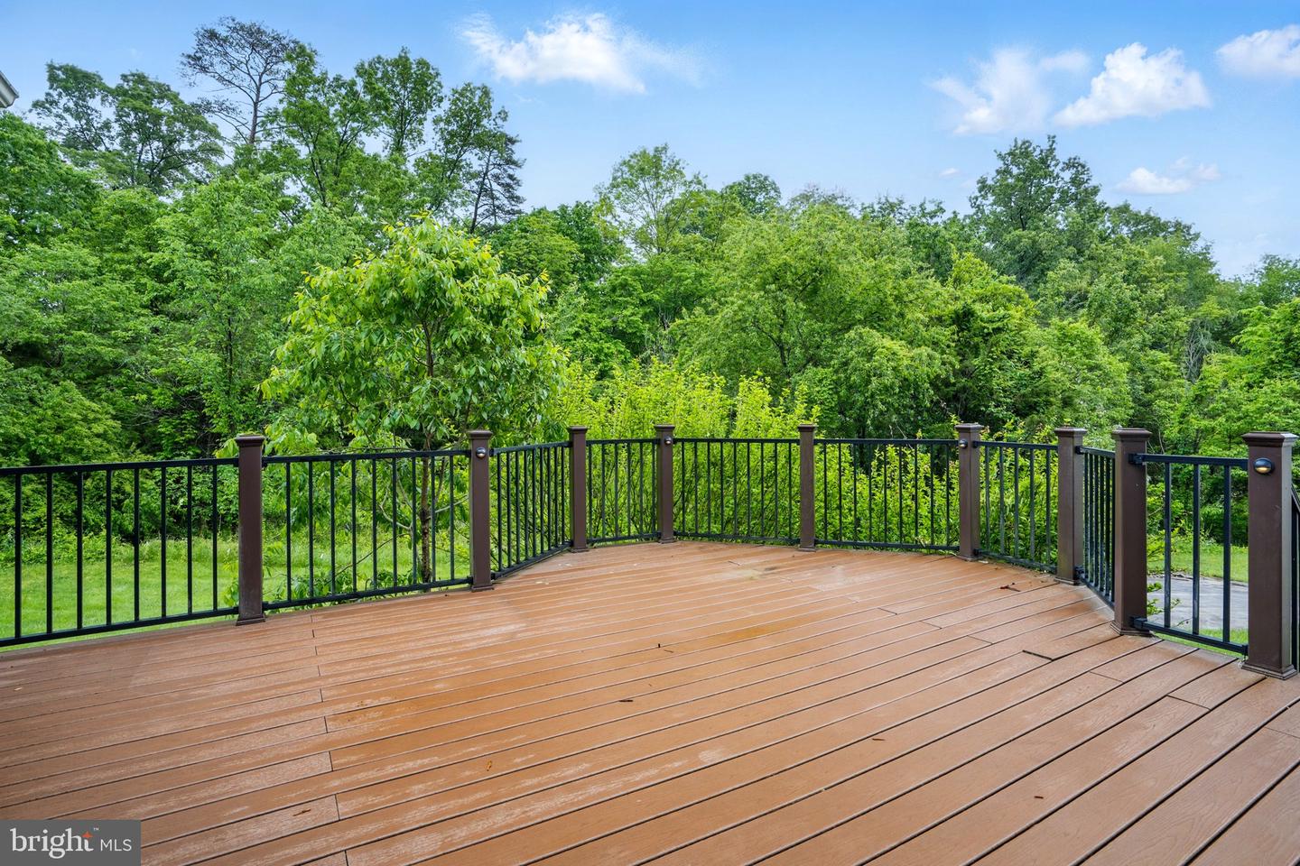 6759 BRONZE POST RD, CENTREVILLE, Virginia 20121, 4 Bedrooms Bedrooms, ,3 BathroomsBathrooms,Residential,For sale,6759 BRONZE POST RD,VAFX2230700 MLS # VAFX2230700