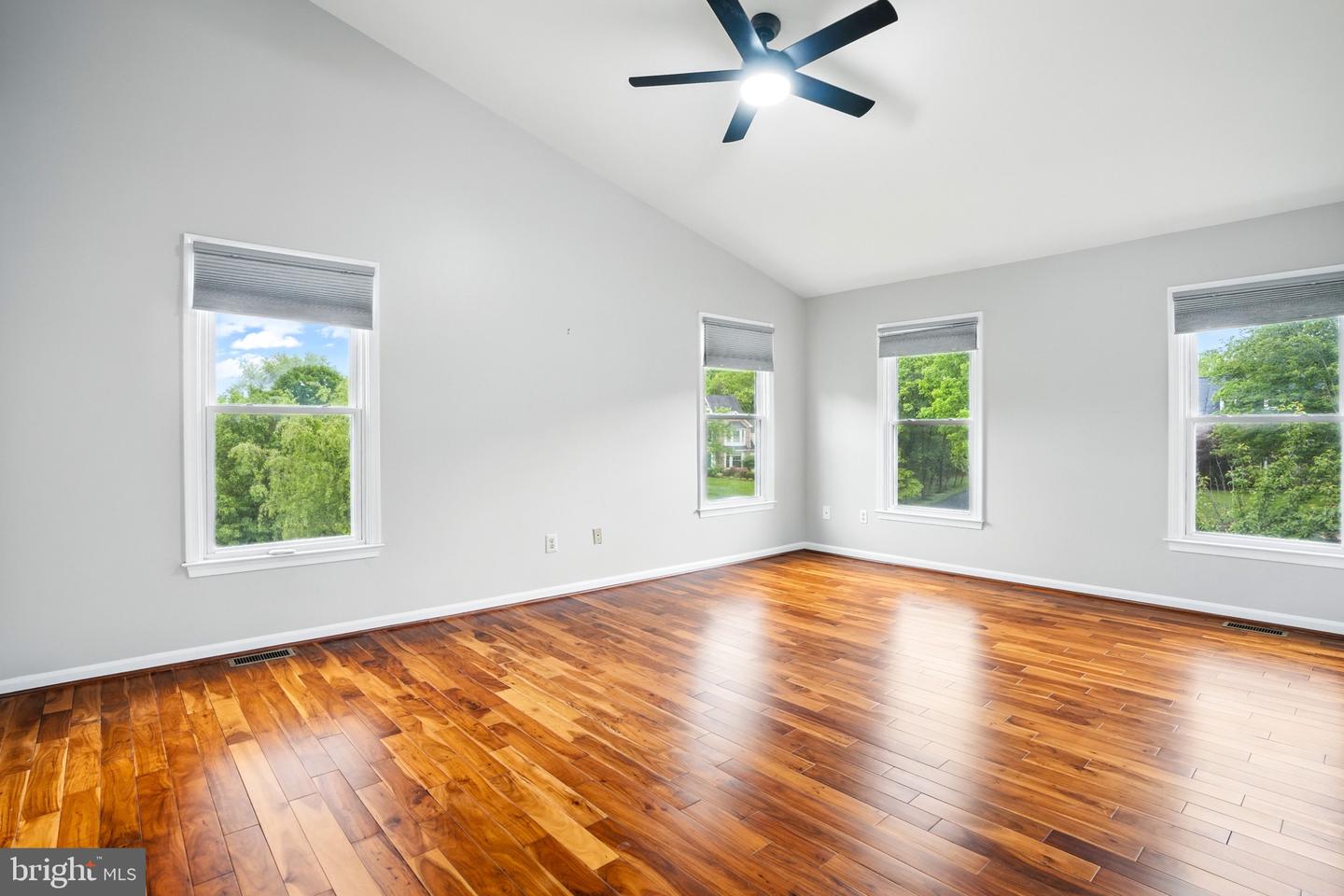 6759 BRONZE POST RD, CENTREVILLE, Virginia 20121, 4 Bedrooms Bedrooms, ,3 BathroomsBathrooms,Residential,For sale,6759 BRONZE POST RD,VAFX2230700 MLS # VAFX2230700