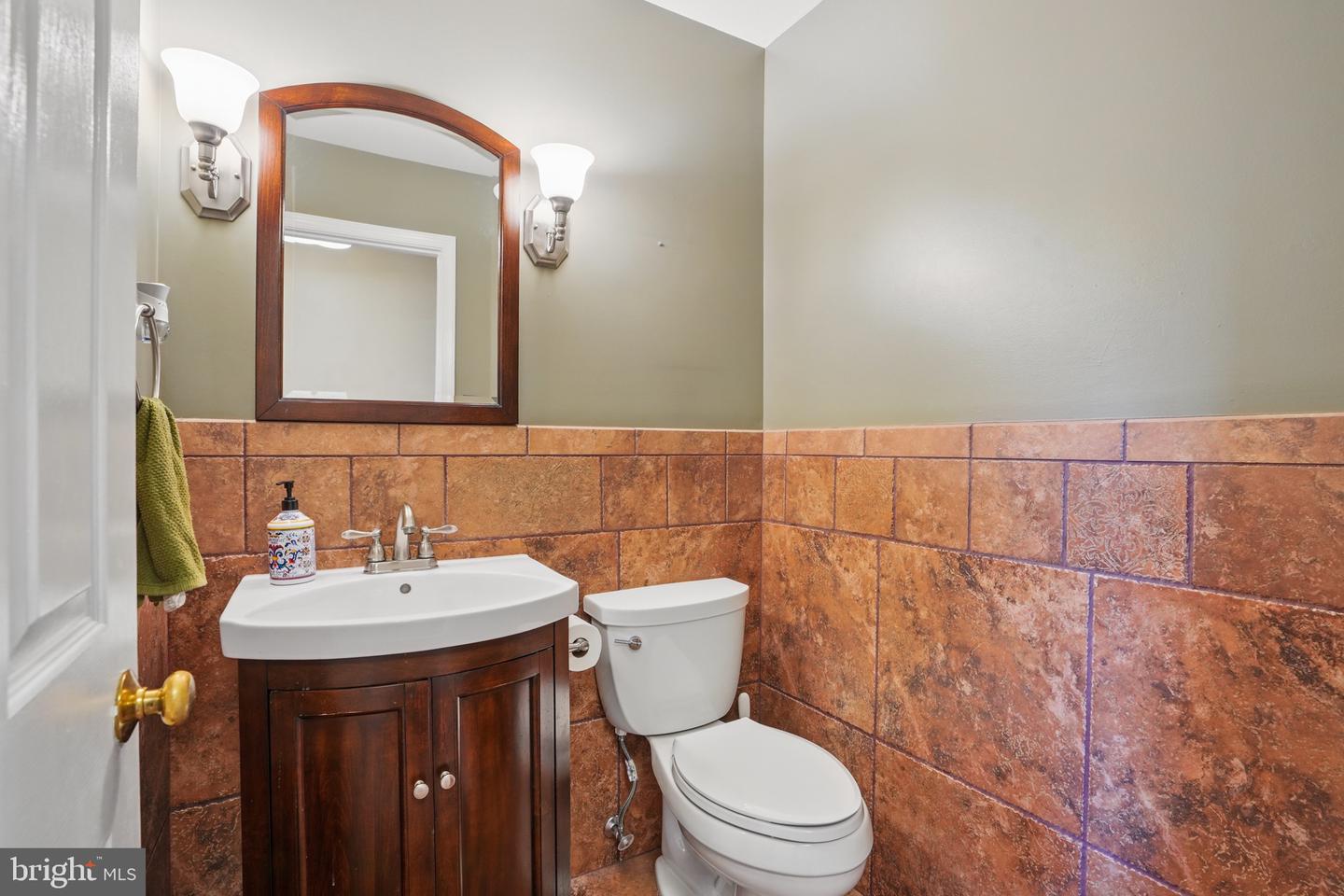 6759 BRONZE POST RD, CENTREVILLE, Virginia 20121, 4 Bedrooms Bedrooms, ,3 BathroomsBathrooms,Residential,For sale,6759 BRONZE POST RD,VAFX2230700 MLS # VAFX2230700