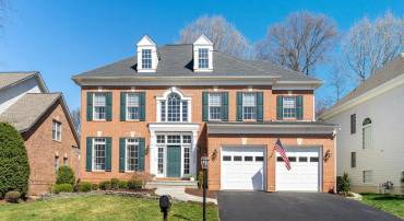 10706 SIMPSON MEWS LN, FAIRFAX, Virginia 22030, 5 Bedrooms Bedrooms, ,4 BathroomsBathrooms,Residential,For sale,10706 SIMPSON MEWS LN,VAFC2006062 MLS # VAFC2006062