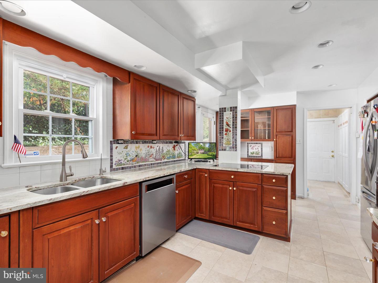 1519 N CHAMBLISS ST, ALEXANDRIA, Virginia 22312, 5 Bedrooms Bedrooms, ,3 BathroomsBathrooms,Residential,For sale,1519 N CHAMBLISS ST,VAAX2043804 MLS # VAAX2043804