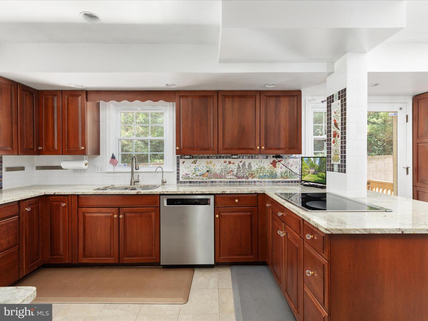 1519 N CHAMBLISS ST, ALEXANDRIA, Virginia 22312, 5 Bedrooms Bedrooms, ,3 BathroomsBathrooms,Residential,For sale,1519 N CHAMBLISS ST,VAAX2043804 MLS # VAAX2043804