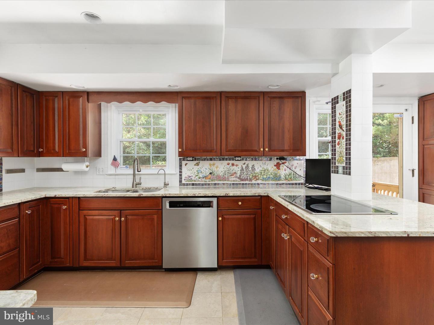 1519 N CHAMBLISS ST, ALEXANDRIA, Virginia 22312, 5 Bedrooms Bedrooms, ,3 BathroomsBathrooms,Residential,For sale,1519 N CHAMBLISS ST,VAAX2043804 MLS # VAAX2043804
