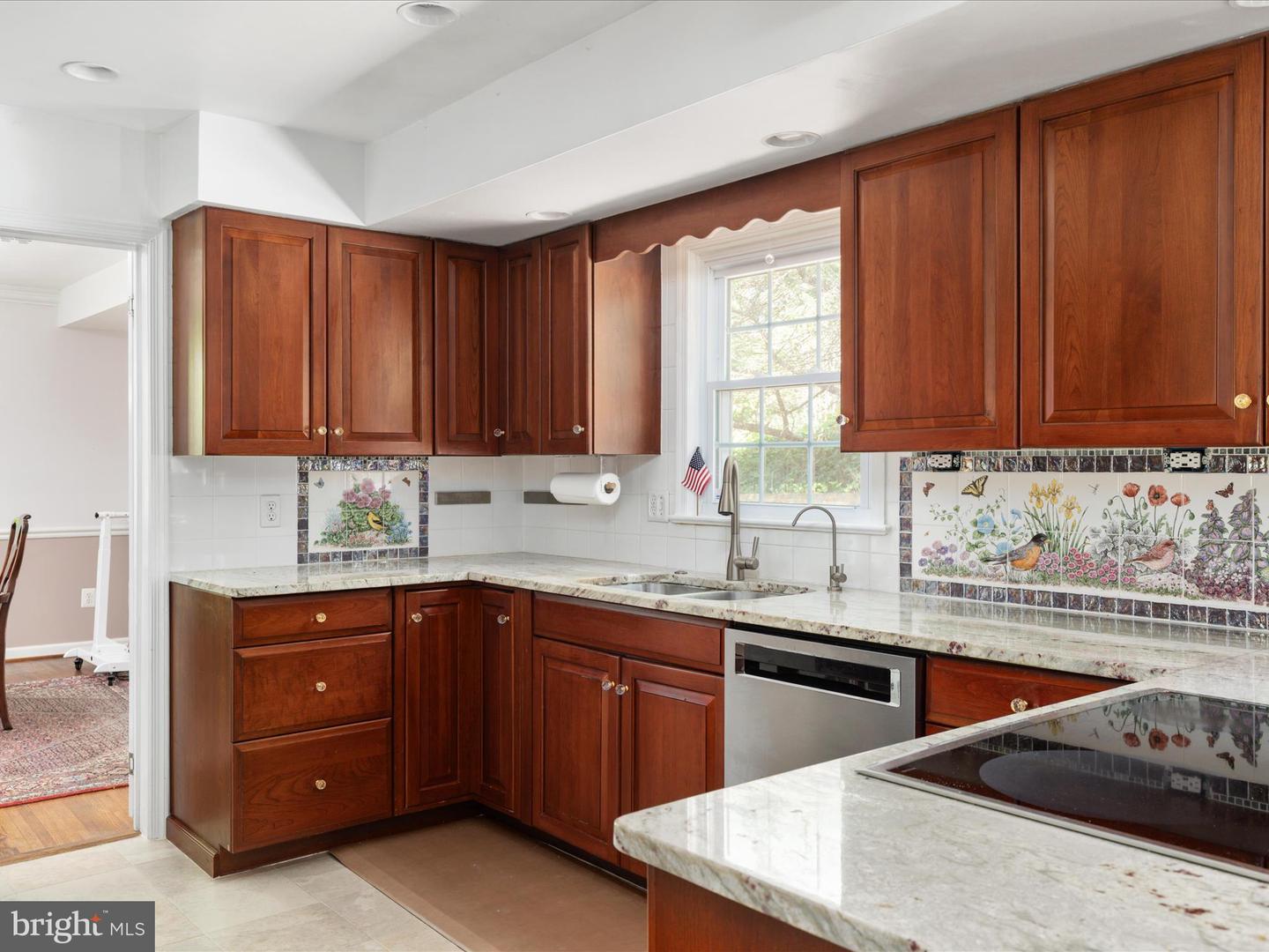 1519 N CHAMBLISS ST, ALEXANDRIA, Virginia 22312, 5 Bedrooms Bedrooms, ,3 BathroomsBathrooms,Residential,For sale,1519 N CHAMBLISS ST,VAAX2043804 MLS # VAAX2043804