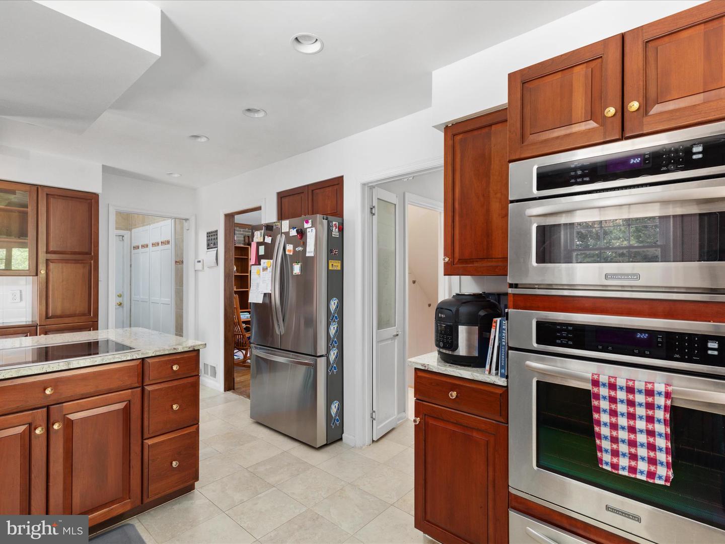 1519 N CHAMBLISS ST, ALEXANDRIA, Virginia 22312, 5 Bedrooms Bedrooms, ,3 BathroomsBathrooms,Residential,For sale,1519 N CHAMBLISS ST,VAAX2043804 MLS # VAAX2043804