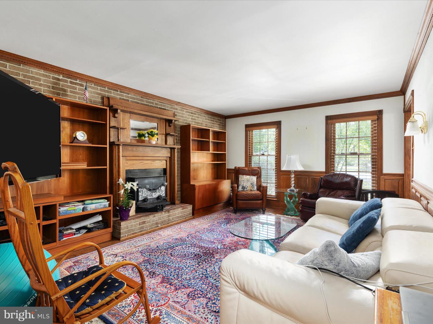 1519 N CHAMBLISS ST, ALEXANDRIA, Virginia 22312, 5 Bedrooms Bedrooms, ,3 BathroomsBathrooms,Residential,For sale,1519 N CHAMBLISS ST,VAAX2043804 MLS # VAAX2043804