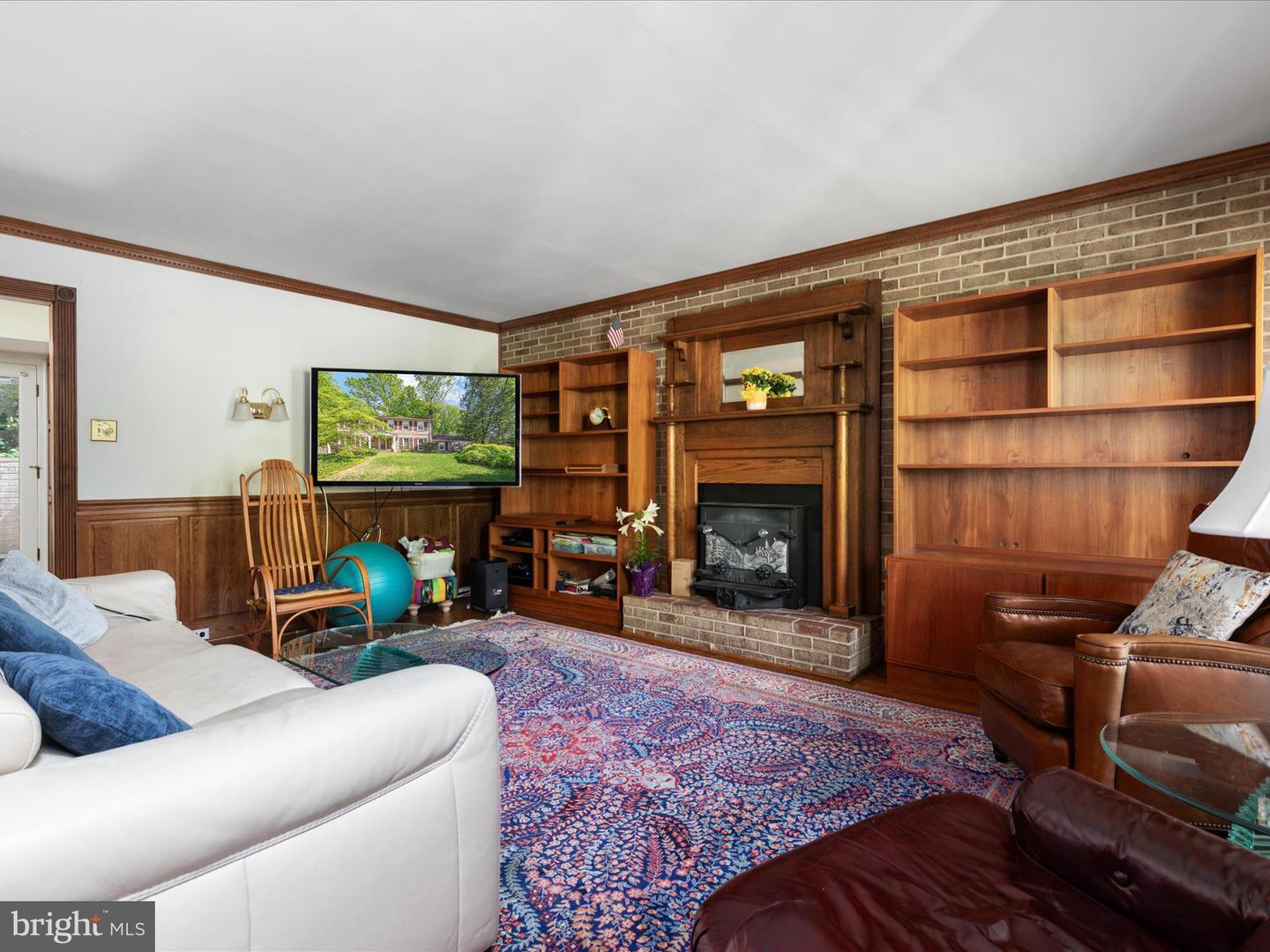 1519 N CHAMBLISS ST, ALEXANDRIA, Virginia 22312, 5 Bedrooms Bedrooms, ,3 BathroomsBathrooms,Residential,For sale,1519 N CHAMBLISS ST,VAAX2043804 MLS # VAAX2043804