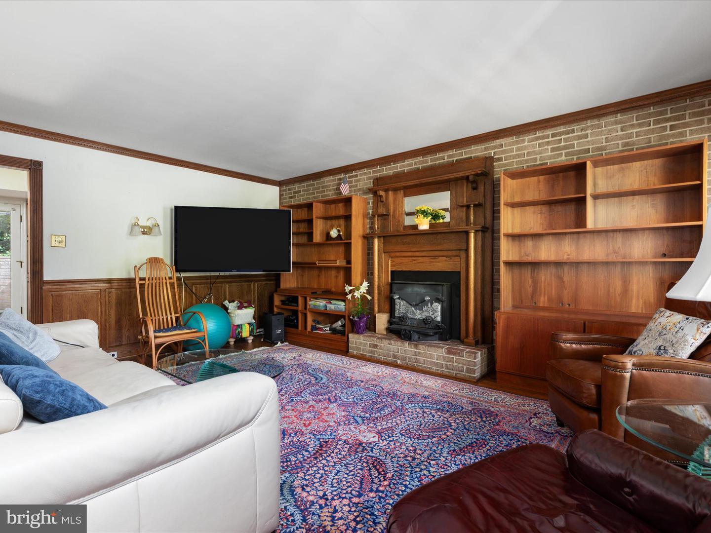 1519 N CHAMBLISS ST, ALEXANDRIA, Virginia 22312, 5 Bedrooms Bedrooms, ,3 BathroomsBathrooms,Residential,For sale,1519 N CHAMBLISS ST,VAAX2043804 MLS # VAAX2043804