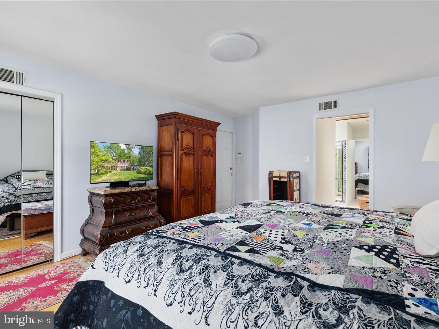 1519 N CHAMBLISS ST, ALEXANDRIA, Virginia 22312, 5 Bedrooms Bedrooms, ,3 BathroomsBathrooms,Residential,For sale,1519 N CHAMBLISS ST,VAAX2043804 MLS # VAAX2043804