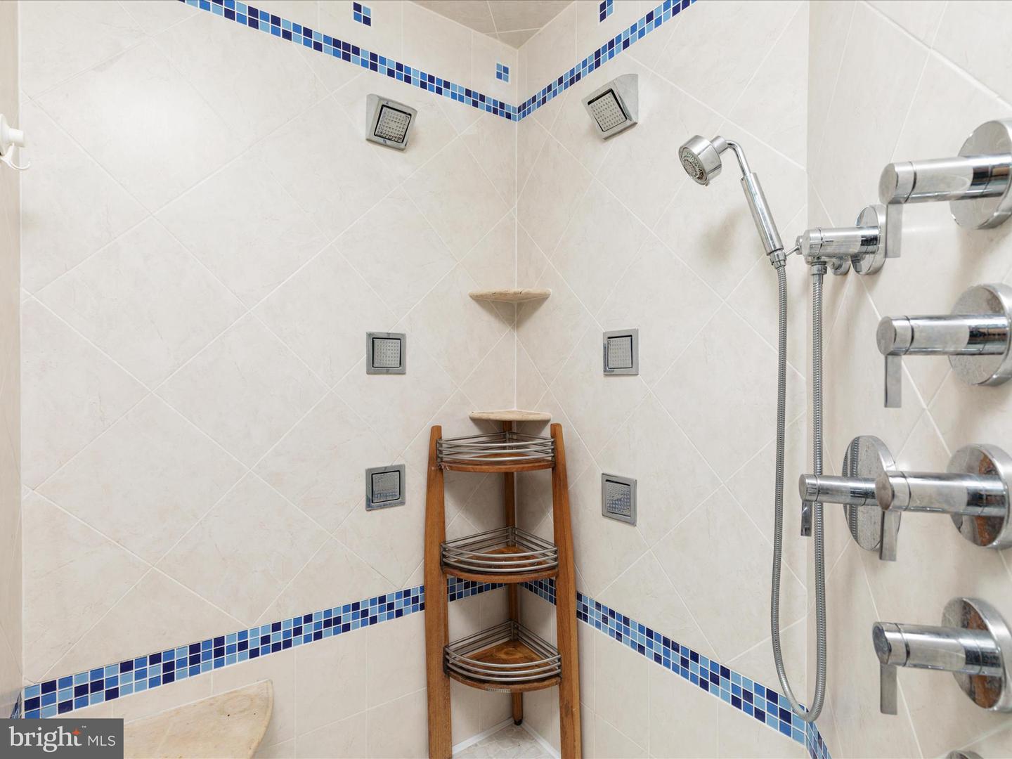 1519 N CHAMBLISS ST, ALEXANDRIA, Virginia 22312, 5 Bedrooms Bedrooms, ,3 BathroomsBathrooms,Residential,For sale,1519 N CHAMBLISS ST,VAAX2043804 MLS # VAAX2043804