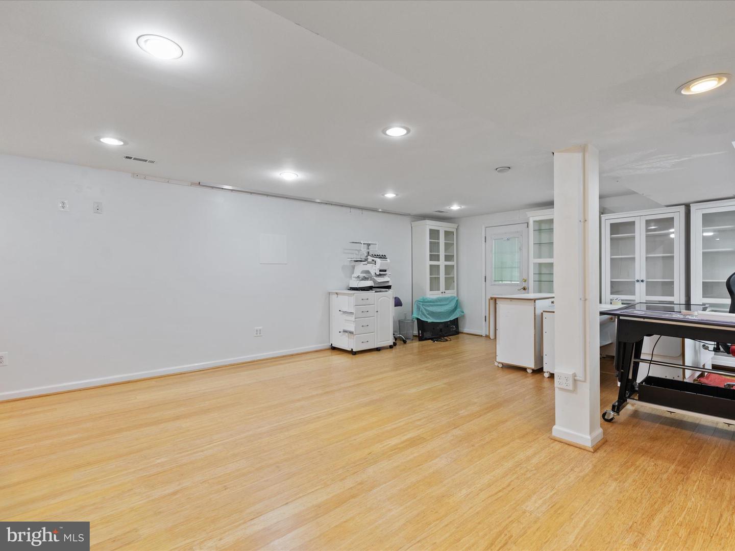 1519 N CHAMBLISS ST, ALEXANDRIA, Virginia 22312, 5 Bedrooms Bedrooms, ,3 BathroomsBathrooms,Residential,For sale,1519 N CHAMBLISS ST,VAAX2043804 MLS # VAAX2043804
