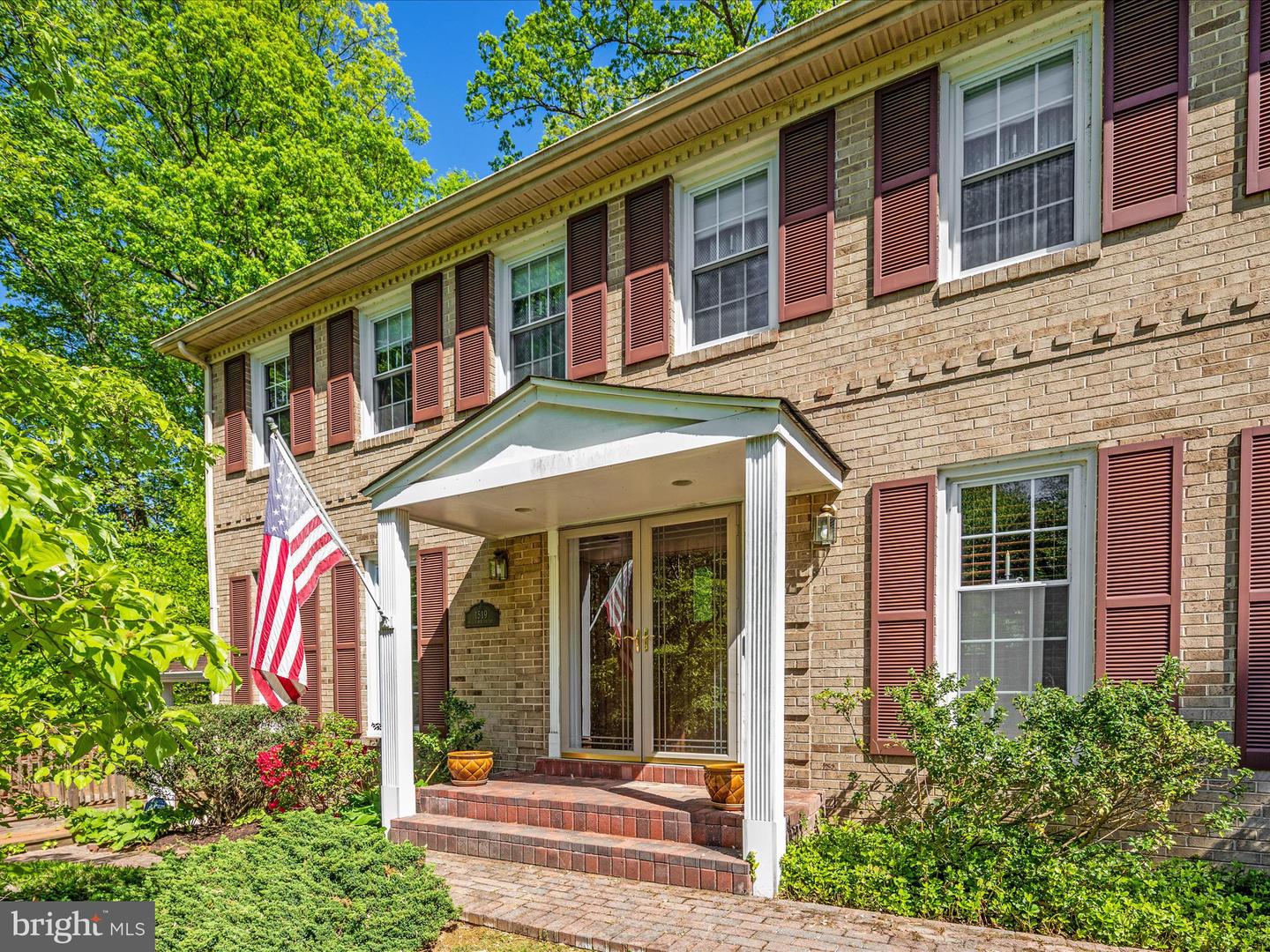1519 N CHAMBLISS ST, ALEXANDRIA, Virginia 22312, 5 Bedrooms Bedrooms, ,3 BathroomsBathrooms,Residential,For sale,1519 N CHAMBLISS ST,VAAX2043804 MLS # VAAX2043804