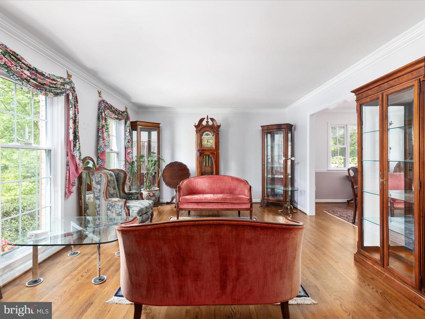 1519 N CHAMBLISS ST, ALEXANDRIA, Virginia 22312, 5 Bedrooms Bedrooms, ,3 BathroomsBathrooms,Residential,For sale,1519 N CHAMBLISS ST,VAAX2043804 MLS # VAAX2043804