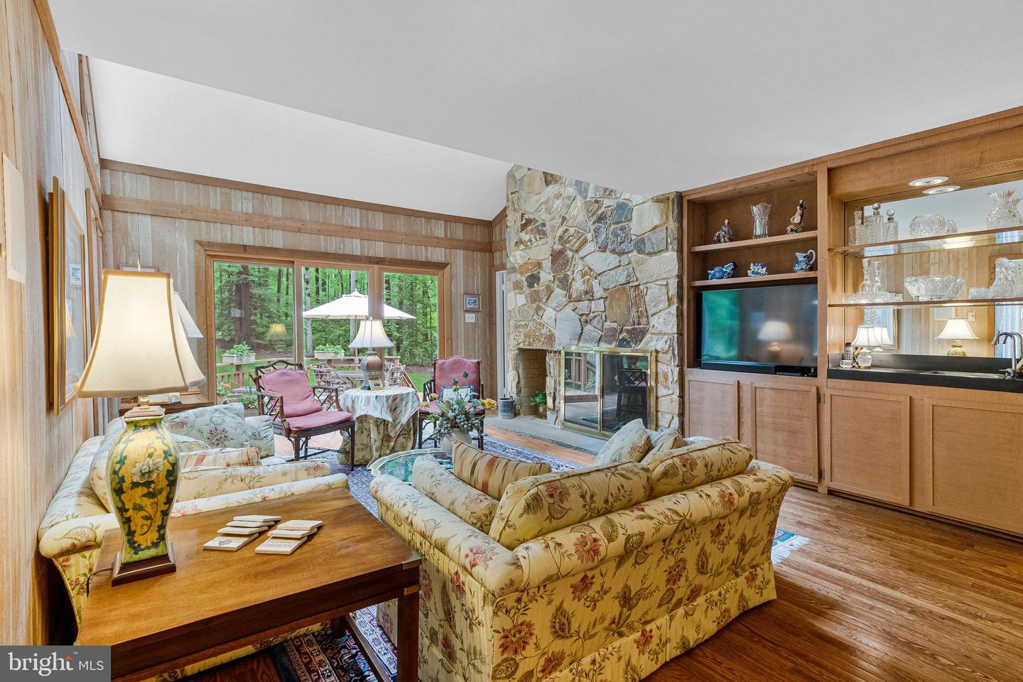 10606 CANTERBERRY RD, FAIRFAX STATION, Virginia 22039, 4 Bedrooms Bedrooms, ,3 BathroomsBathrooms,Residential,For sale,10606 CANTERBERRY RD,VAFX2232144 MLS # VAFX2232144