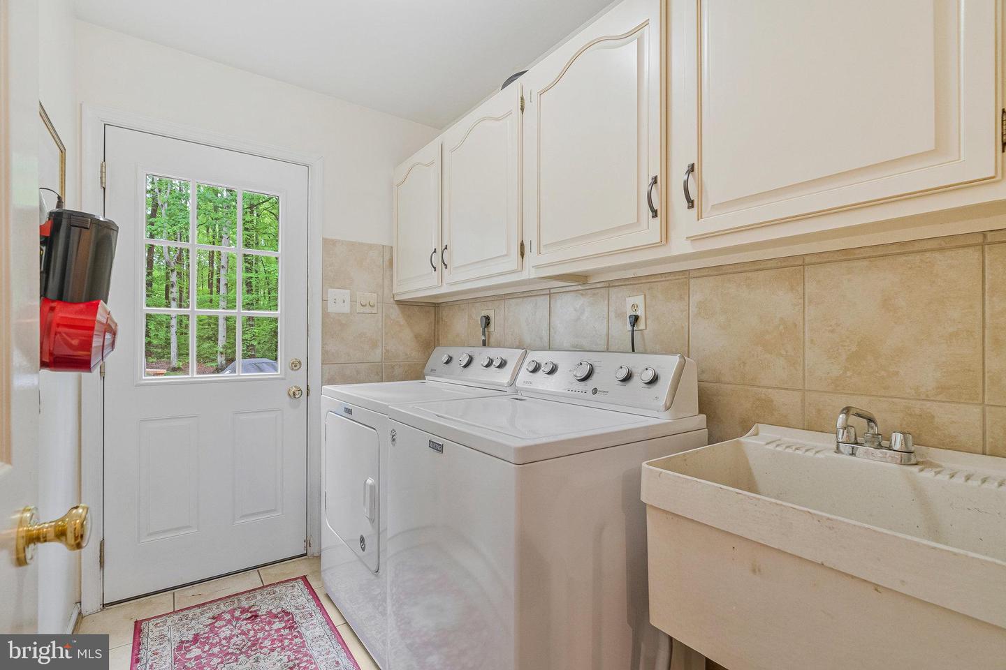 10606 CANTERBERRY RD, FAIRFAX STATION, Virginia 22039, 4 Bedrooms Bedrooms, ,3 BathroomsBathrooms,Residential,For sale,10606 CANTERBERRY RD,VAFX2232144 MLS # VAFX2232144