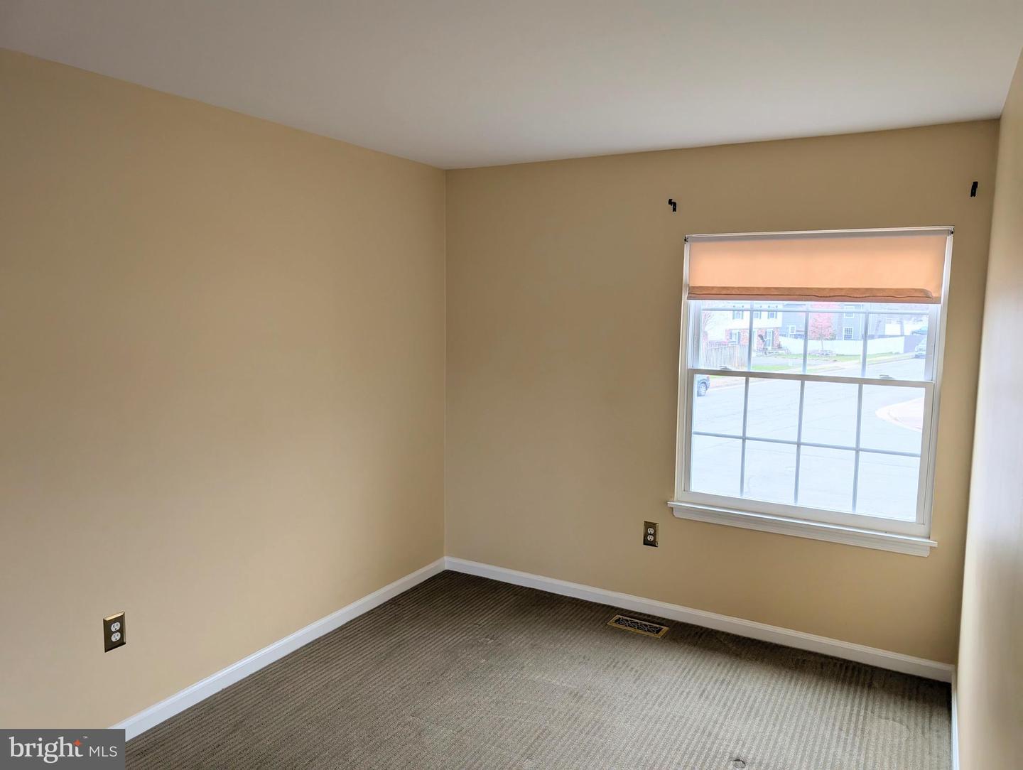 8866 OLDE MILL RUN, MANASSAS, Virginia 20110, 4 Bedrooms Bedrooms, ,2 BathroomsBathrooms,Residential,For sale,8866 OLDE MILL RUN,VAMN2008034 MLS # VAMN2008034