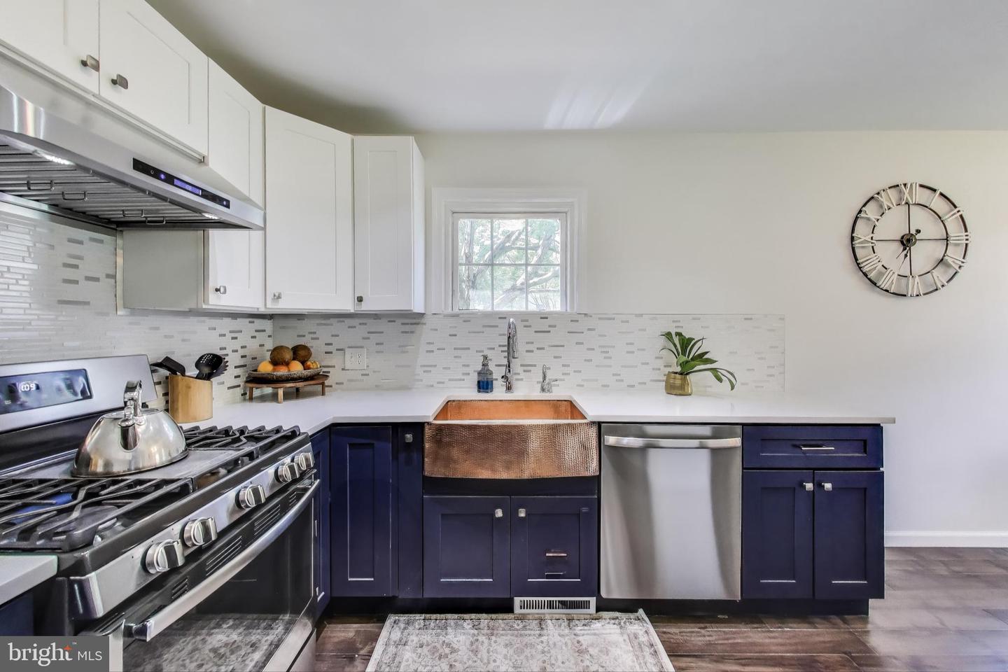 5518 KENDRICK LN, BURKE, Virginia 22015, 4 Bedrooms Bedrooms, ,3 BathroomsBathrooms,Residential,For sale,5518 KENDRICK LN,VAFX2233486 MLS # VAFX2233486