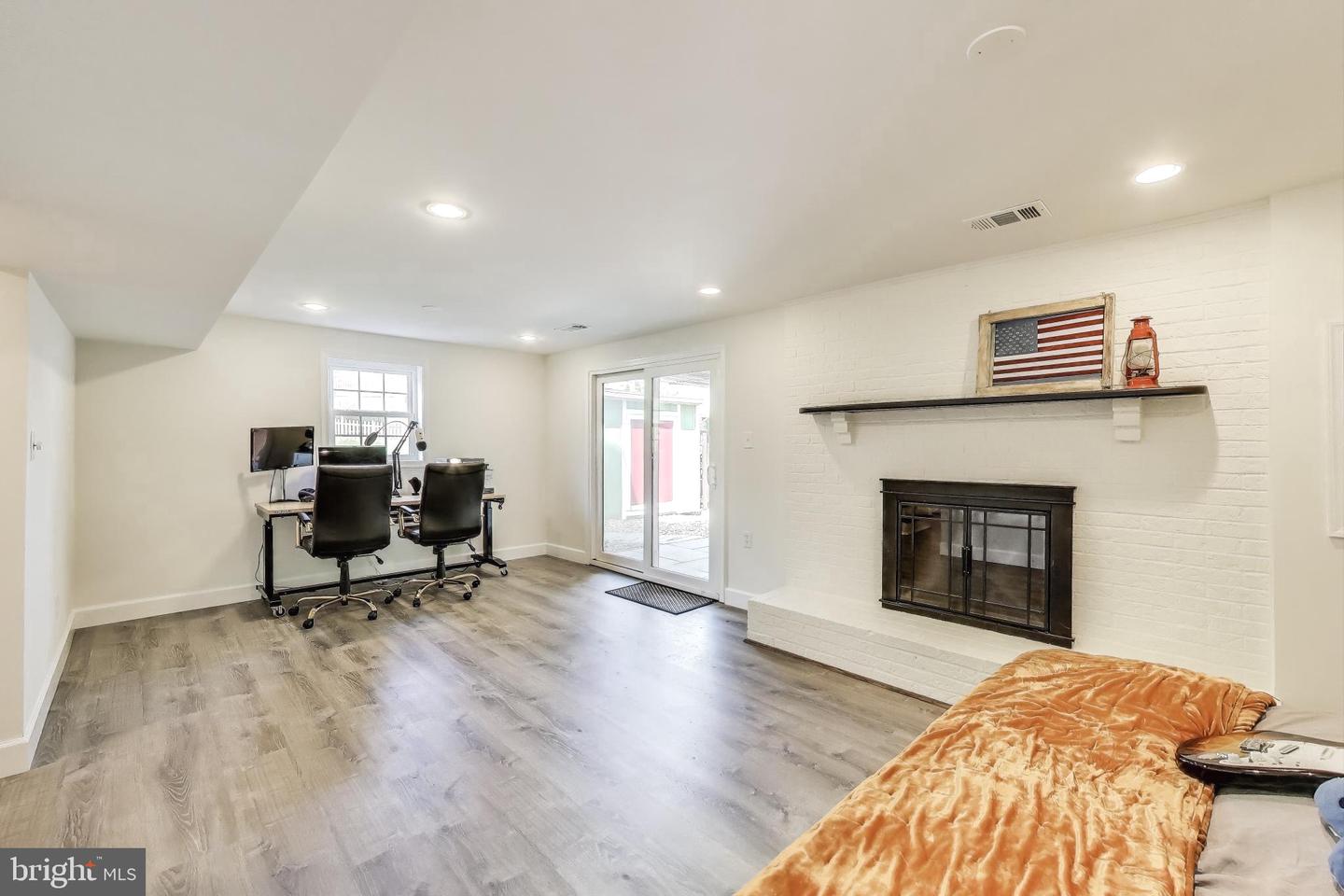 5518 KENDRICK LN, BURKE, Virginia 22015, 4 Bedrooms Bedrooms, ,3 BathroomsBathrooms,Residential,For sale,5518 KENDRICK LN,VAFX2233486 MLS # VAFX2233486