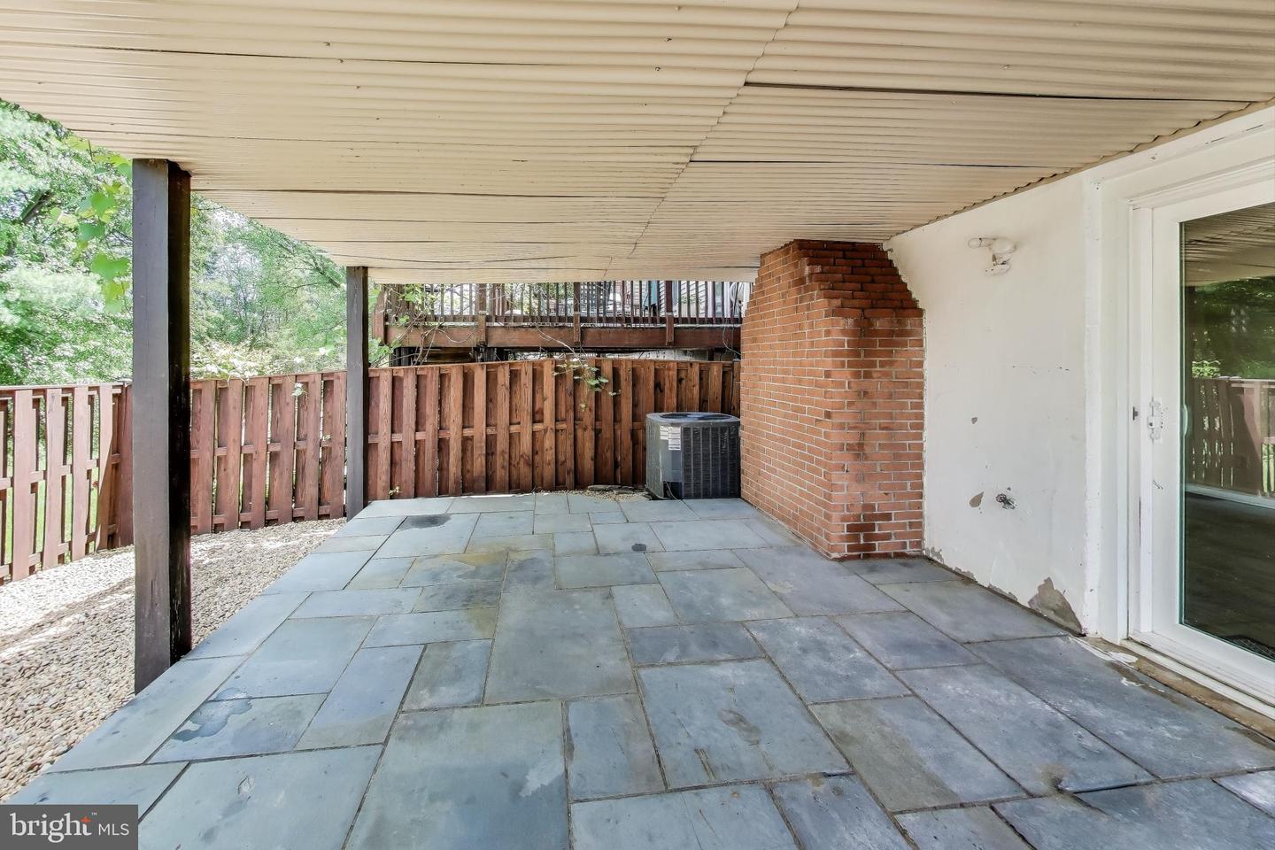 5518 KENDRICK LN, BURKE, Virginia 22015, 4 Bedrooms Bedrooms, ,3 BathroomsBathrooms,Residential,For sale,5518 KENDRICK LN,VAFX2233486 MLS # VAFX2233486