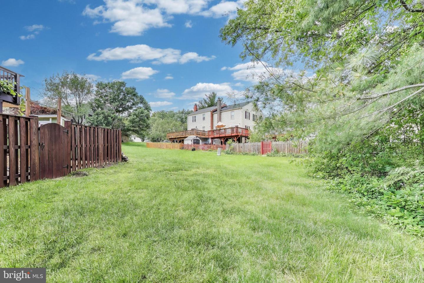 5518 KENDRICK LN, BURKE, Virginia 22015, 4 Bedrooms Bedrooms, ,3 BathroomsBathrooms,Residential,For sale,5518 KENDRICK LN,VAFX2233486 MLS # VAFX2233486
