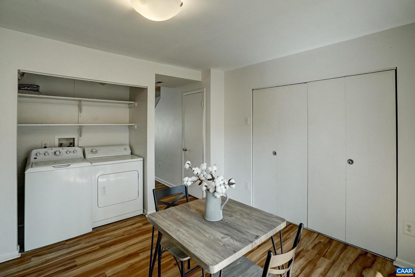 2735 GATEWOOD CIR, CHARLOTTESVILLE, Virginia 22911, 1 Bedroom Bedrooms, ,1 BathroomBathrooms,Residential,For sale,2735 GATEWOOD CIR,662944 MLS # 662944