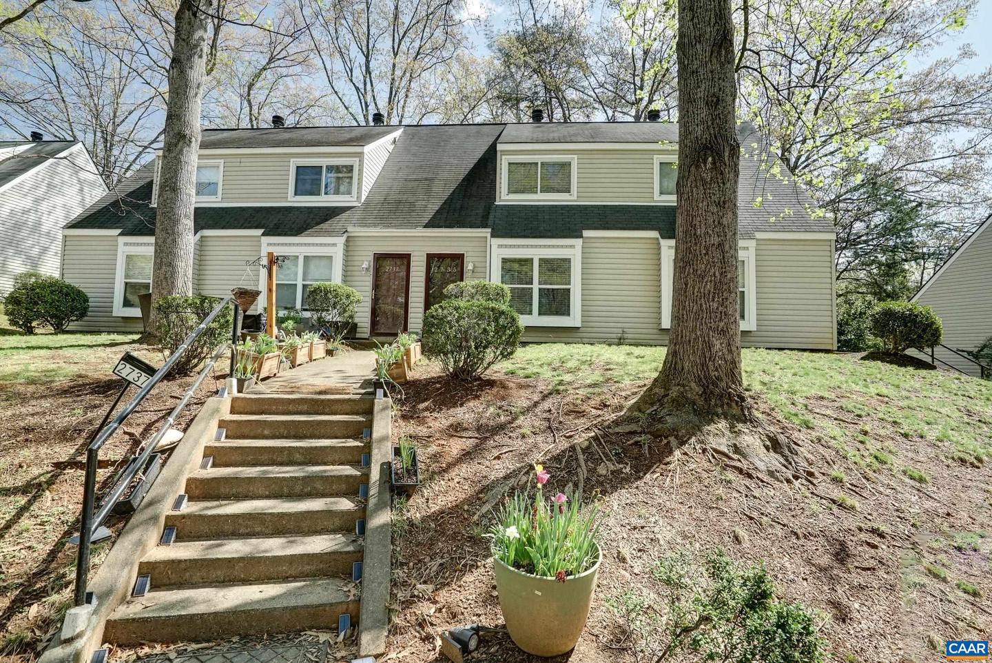 2735 GATEWOOD CIR, CHARLOTTESVILLE, Virginia 22911, 1 Bedroom Bedrooms, ,1 BathroomBathrooms,Residential,For sale,2735 GATEWOOD CIR,662944 MLS # 662944