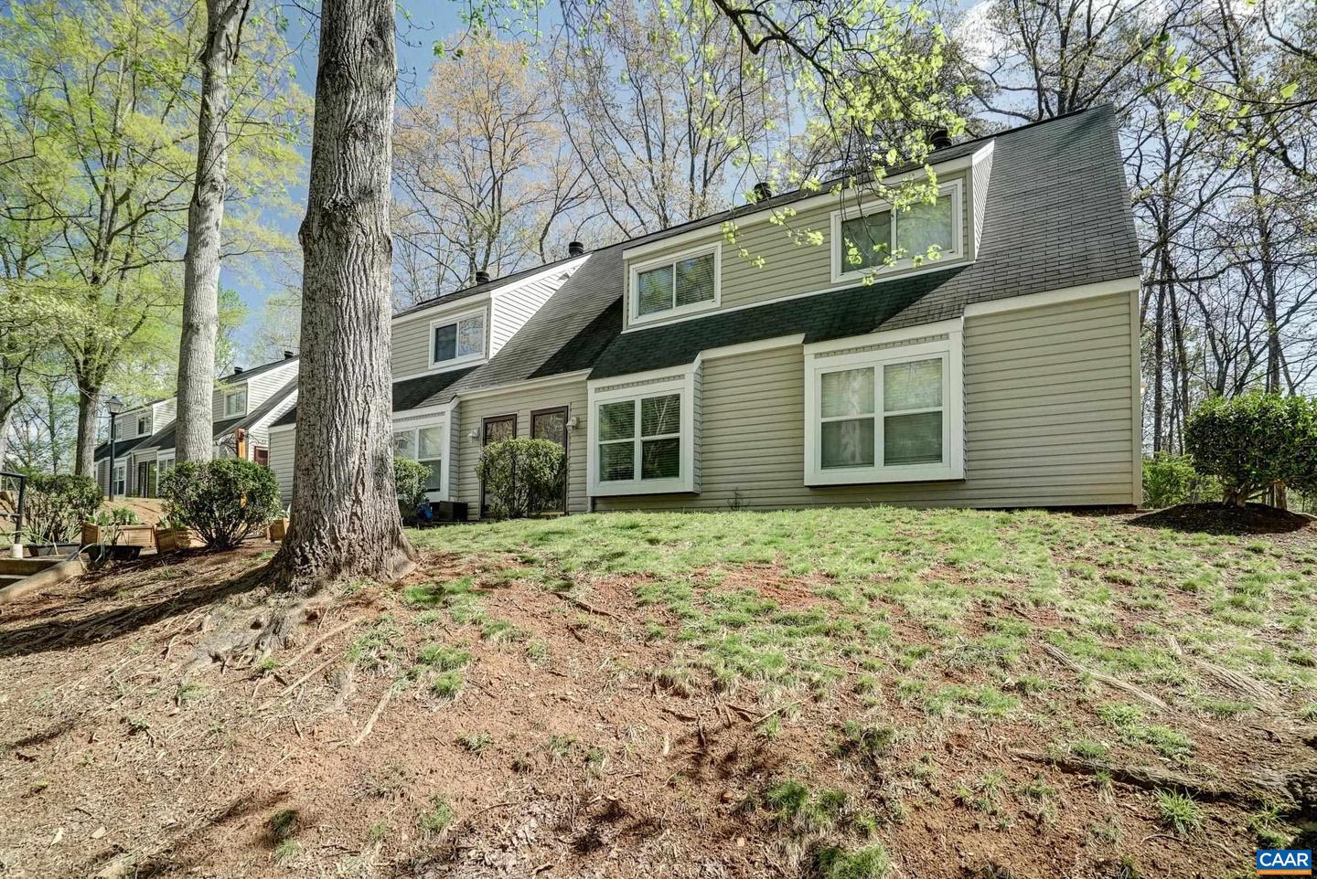 2735 GATEWOOD CIR, CHARLOTTESVILLE, Virginia 22911, 1 Bedroom Bedrooms, ,1 BathroomBathrooms,Residential,For sale,2735 GATEWOOD CIR,662944 MLS # 662944