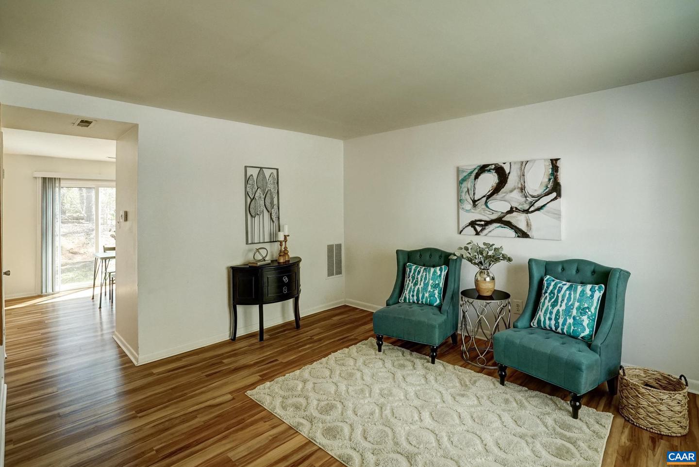 2735 GATEWOOD CIR, CHARLOTTESVILLE, Virginia 22911, 1 Bedroom Bedrooms, ,1 BathroomBathrooms,Residential,For sale,2735 GATEWOOD CIR,662944 MLS # 662944
