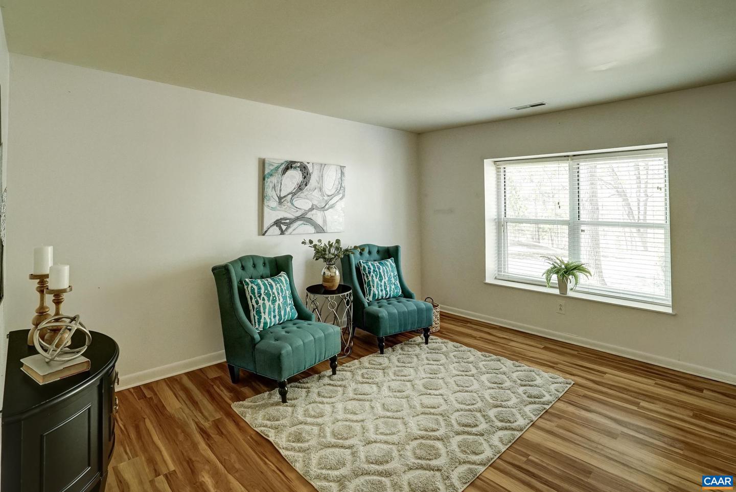2735 GATEWOOD CIR, CHARLOTTESVILLE, Virginia 22911, 1 Bedroom Bedrooms, ,1 BathroomBathrooms,Residential,For sale,2735 GATEWOOD CIR,662944 MLS # 662944