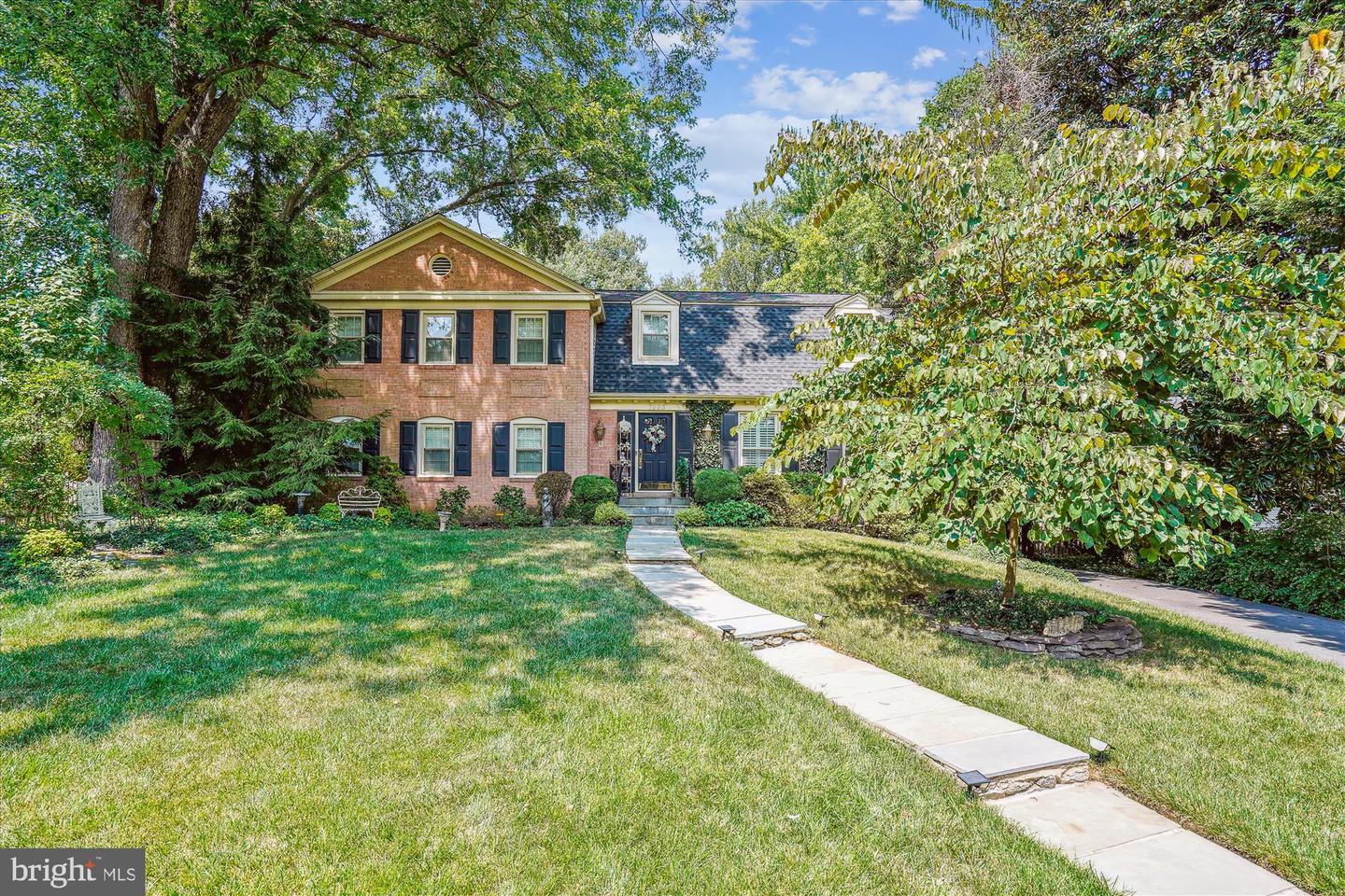 7223 VAN NESS CT, MCLEAN, Virginia 22101, 5 Bedrooms Bedrooms, ,3 BathroomsBathrooms,Residential,For sale,7223 VAN NESS CT,VAFX2232846 MLS # VAFX2232846