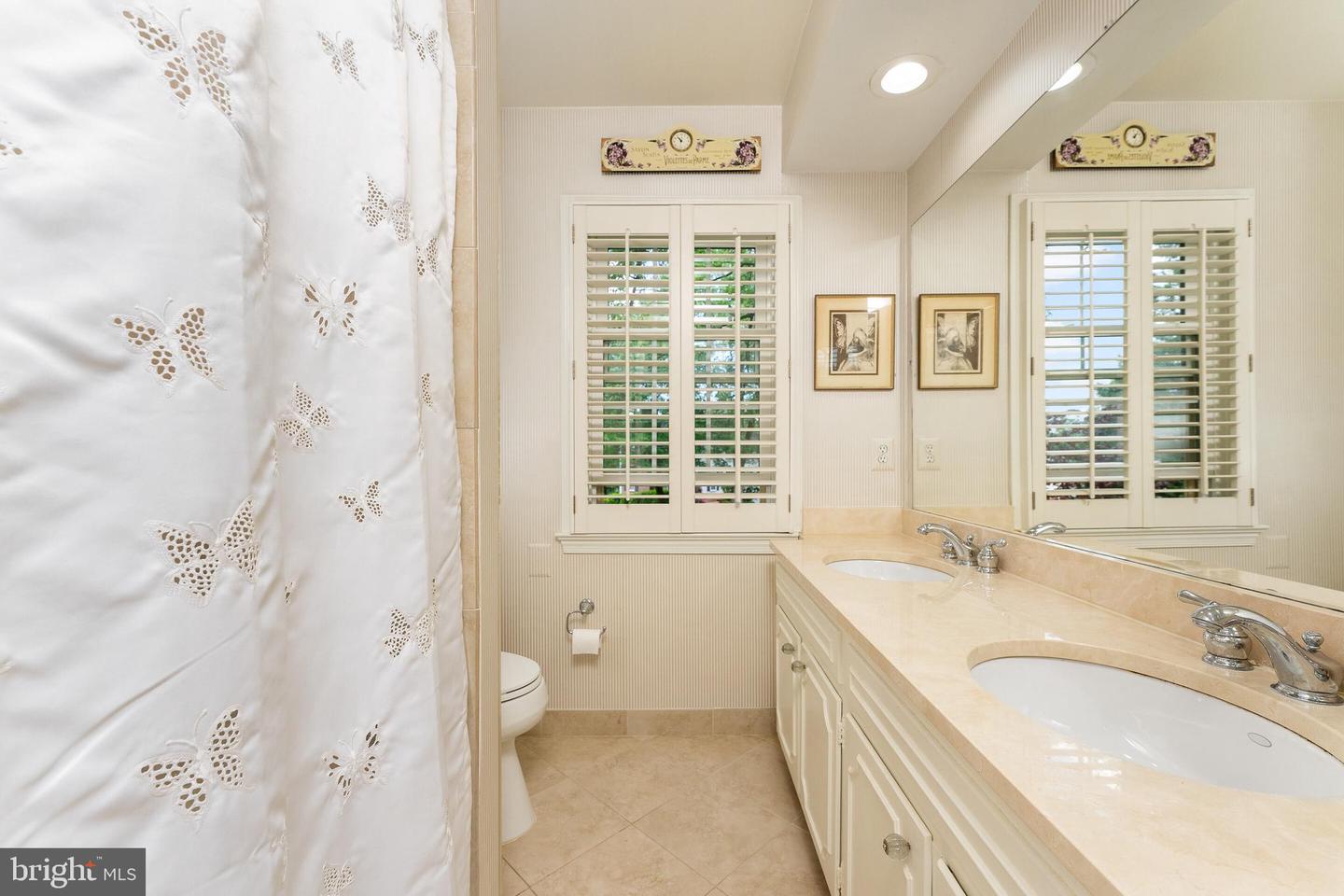 7223 VAN NESS CT, MCLEAN, Virginia 22101, 5 Bedrooms Bedrooms, ,3 BathroomsBathrooms,Residential,For sale,7223 VAN NESS CT,VAFX2232846 MLS # VAFX2232846