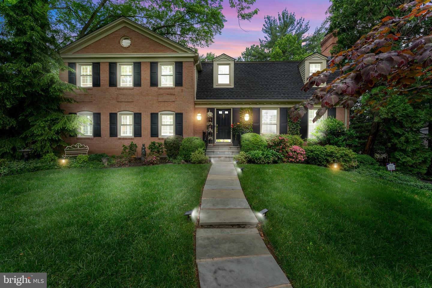 7223 VAN NESS CT, MCLEAN, Virginia 22101, 5 Bedrooms Bedrooms, ,3 BathroomsBathrooms,Residential,For sale,7223 VAN NESS CT,VAFX2232846 MLS # VAFX2232846
