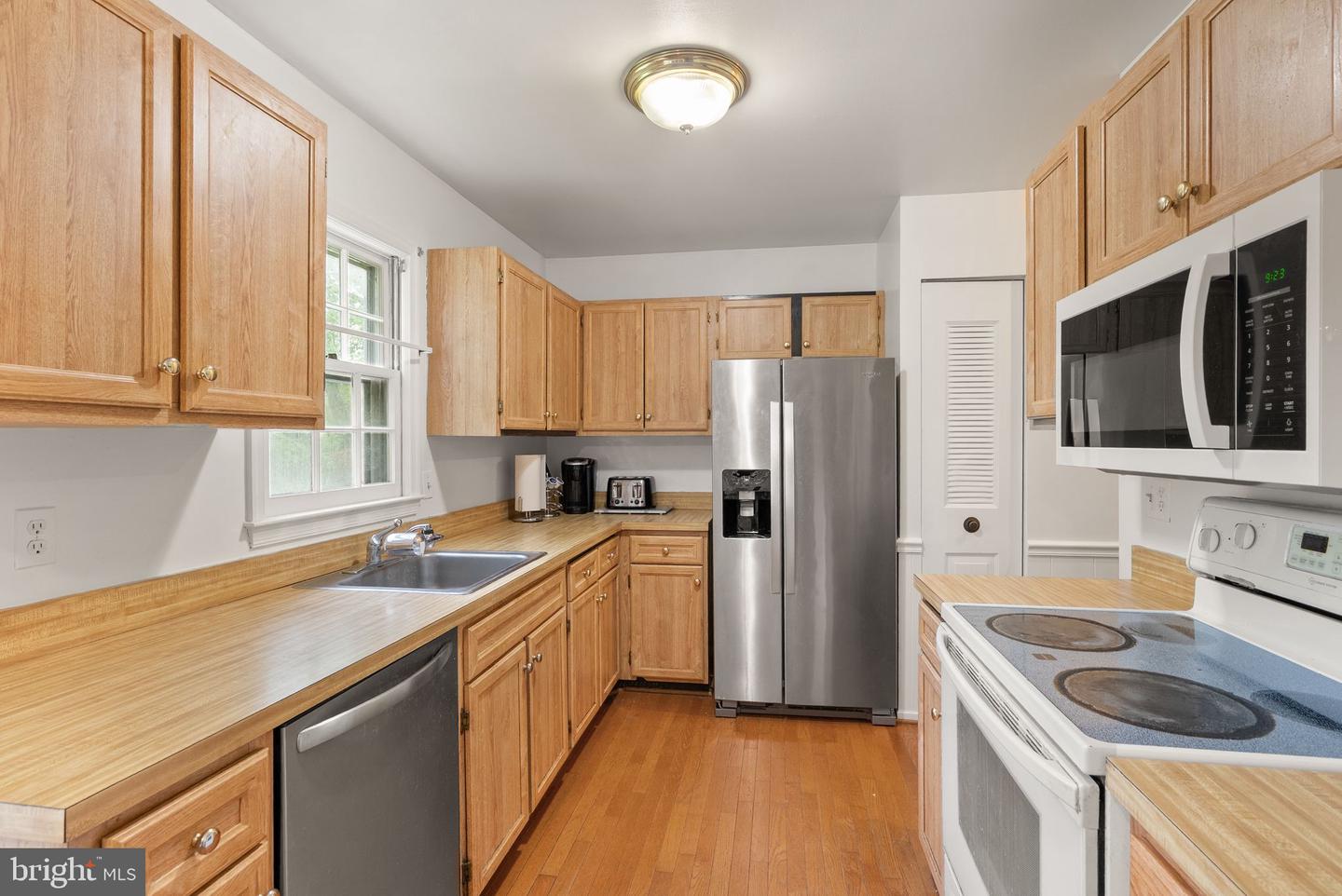 5023 MIGNONETTE CT, ANNANDALE, Virginia 22003, 4 Bedrooms Bedrooms, ,3 BathroomsBathrooms,Residential,For sale,5023 MIGNONETTE CT,VAFX2233148 MLS # VAFX2233148