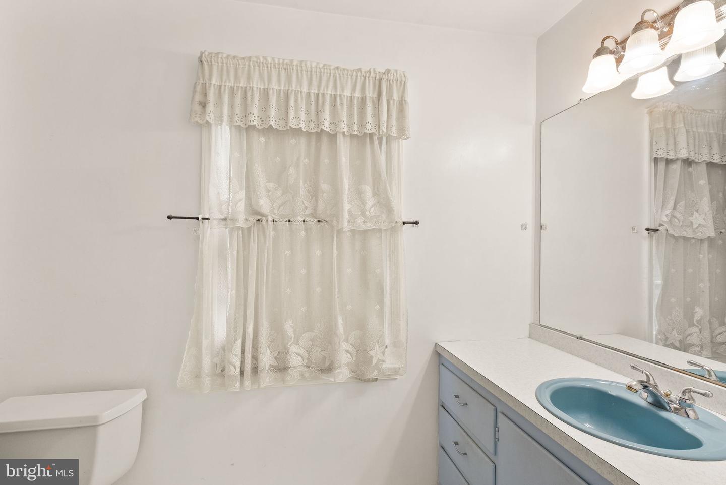 5023 MIGNONETTE CT, ANNANDALE, Virginia 22003, 4 Bedrooms Bedrooms, ,3 BathroomsBathrooms,Residential,For sale,5023 MIGNONETTE CT,VAFX2233148 MLS # VAFX2233148