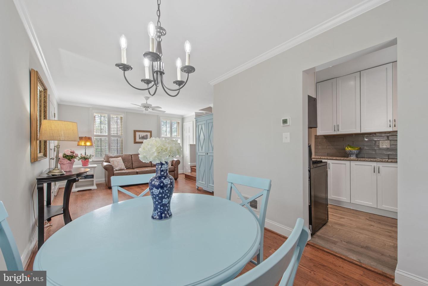 815 CHURCH ST, ALEXANDRIA, Virginia 22314, 2 Bedrooms Bedrooms, ,2 BathroomsBathrooms,Residential,For sale,815 CHURCH ST,VAAX2044020 MLS # VAAX2044020