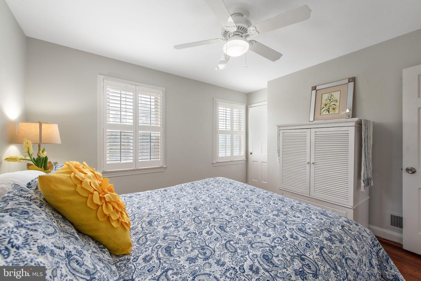 815 CHURCH ST, ALEXANDRIA, Virginia 22314, 2 Bedrooms Bedrooms, ,2 BathroomsBathrooms,Residential,For sale,815 CHURCH ST,VAAX2044020 MLS # VAAX2044020