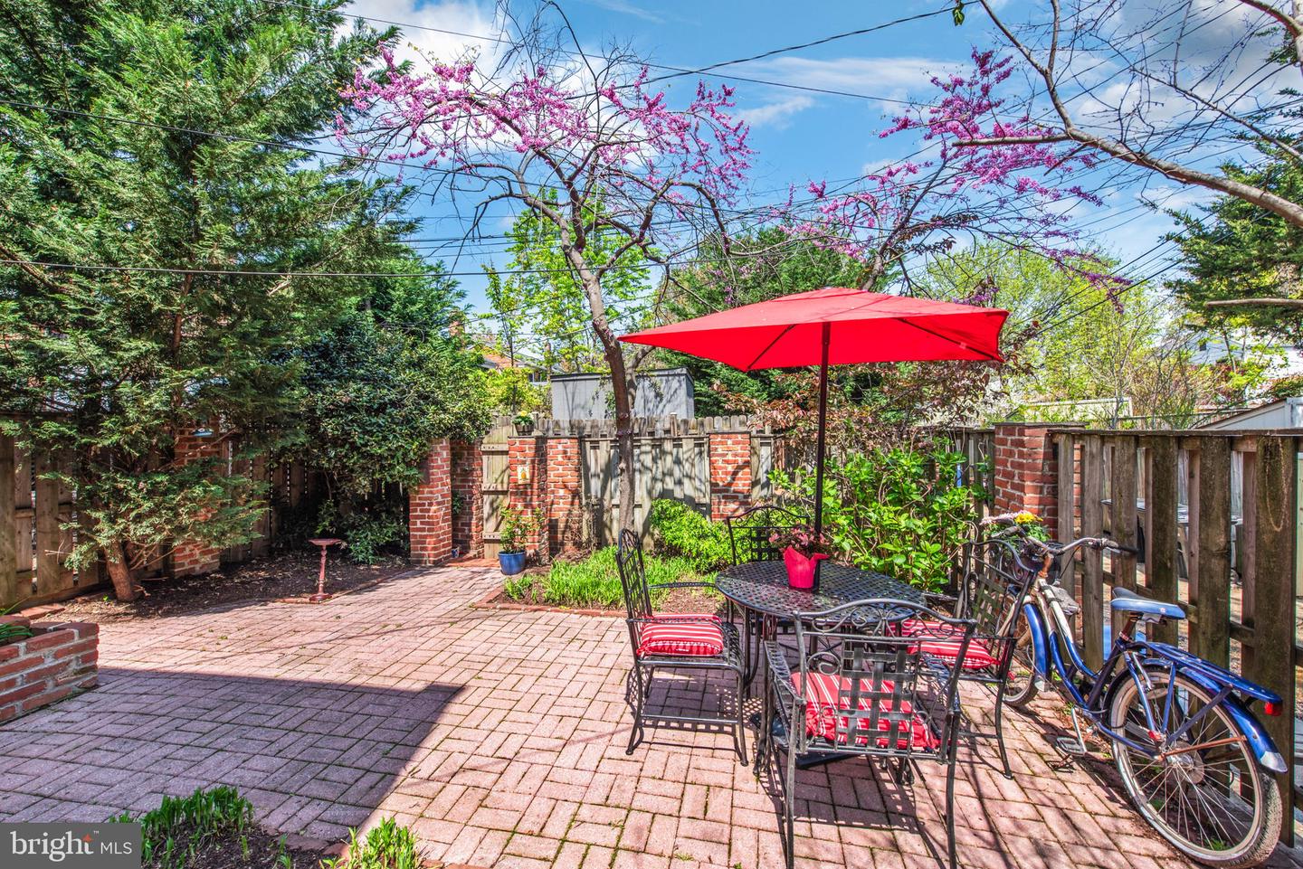 815 CHURCH ST, ALEXANDRIA, Virginia 22314, 2 Bedrooms Bedrooms, ,2 BathroomsBathrooms,Residential,For sale,815 CHURCH ST,VAAX2044020 MLS # VAAX2044020