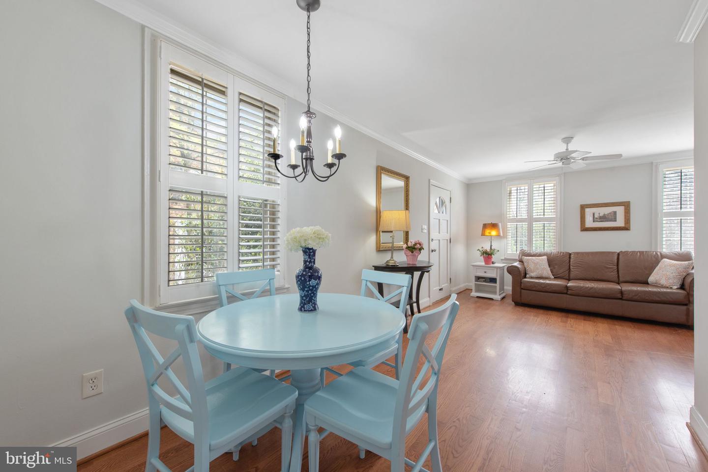 815 CHURCH ST, ALEXANDRIA, Virginia 22314, 2 Bedrooms Bedrooms, ,2 BathroomsBathrooms,Residential,For sale,815 CHURCH ST,VAAX2044020 MLS # VAAX2044020