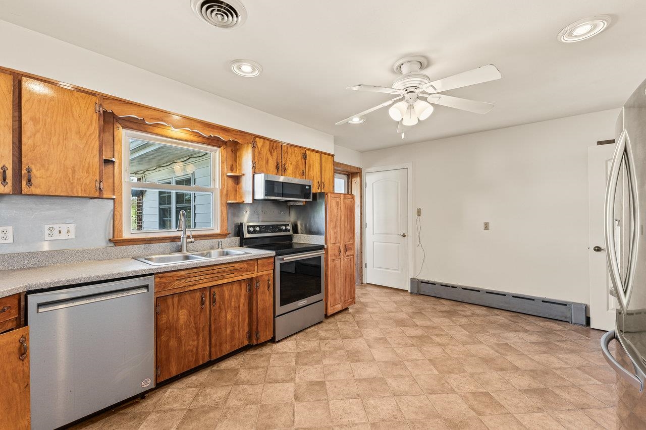 62 ROSSER DR, LURAY, Virginia 22835, 3 Bedrooms Bedrooms, ,2 BathroomsBathrooms,Residential,62 ROSSER DR,664399 MLS # 664399