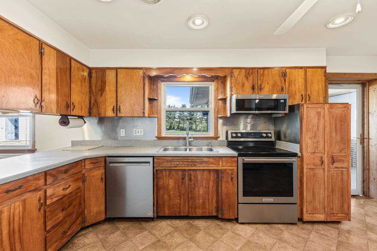 62 ROSSER DR, LURAY, Virginia 22835, 3 Bedrooms Bedrooms, ,2 BathroomsBathrooms,Residential,62 ROSSER DR,664399 MLS # 664399