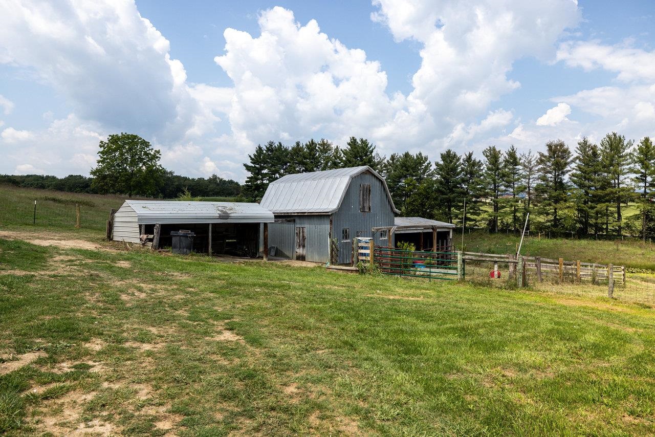 62 ROSSER DR, LURAY, Virginia 22835, 3 Bedrooms Bedrooms, ,2 BathroomsBathrooms,Residential,62 ROSSER DR,664399 MLS # 664399