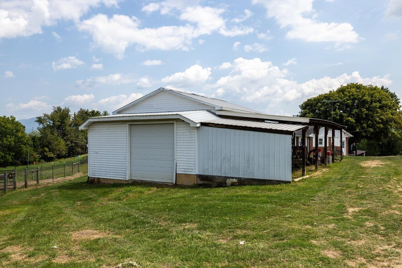 62 ROSSER DR, LURAY, Virginia 22835, 3 Bedrooms Bedrooms, ,2 BathroomsBathrooms,Residential,62 ROSSER DR,664399 MLS # 664399