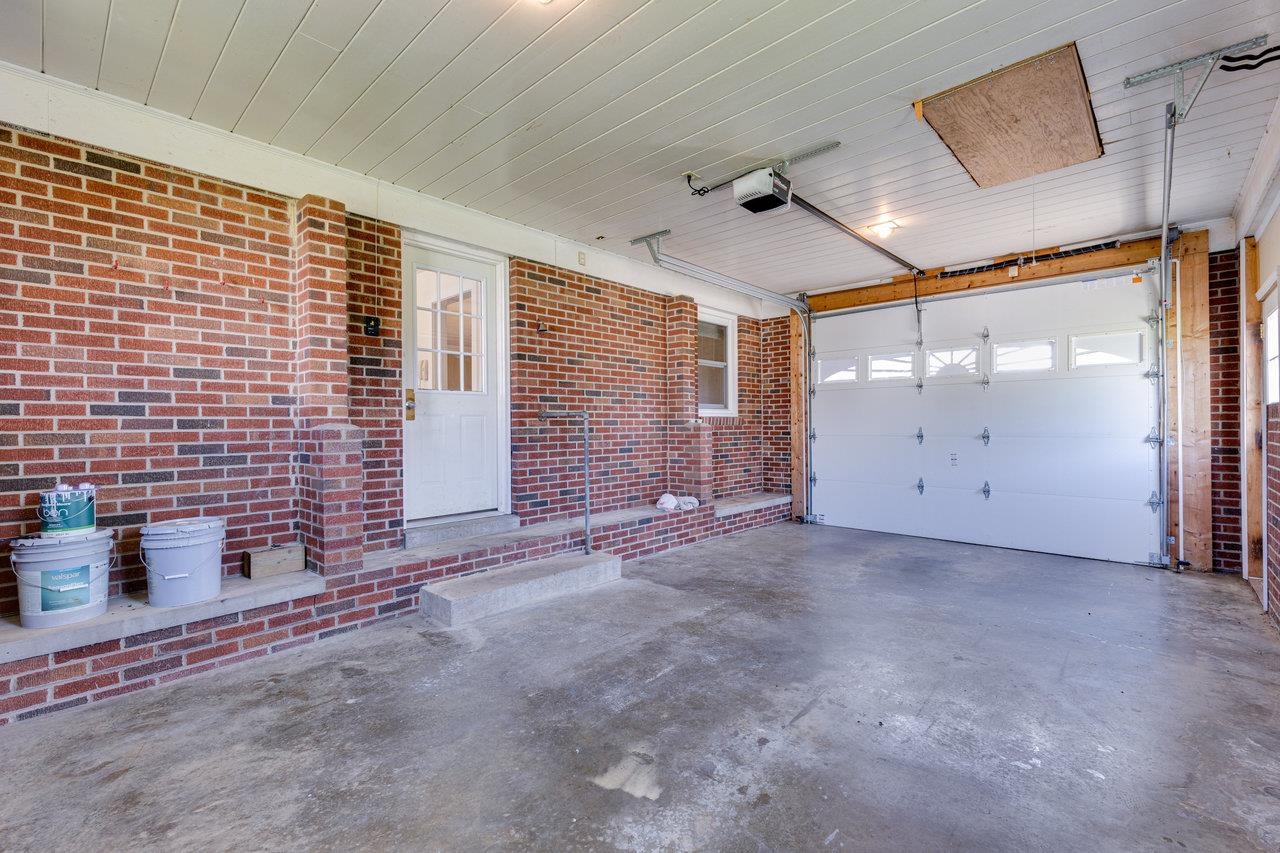 62 ROSSER DR, LURAY, Virginia 22835, 3 Bedrooms Bedrooms, ,2 BathroomsBathrooms,Residential,62 ROSSER DR,664399 MLS # 664399