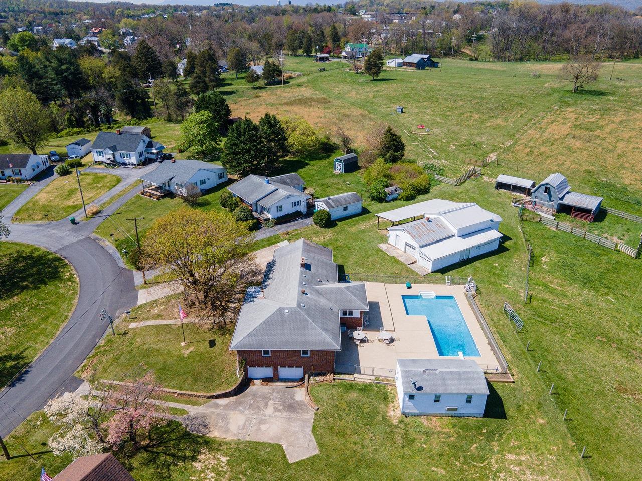62 ROSSER DR, LURAY, Virginia 22835, 3 Bedrooms Bedrooms, ,2 BathroomsBathrooms,Residential,62 ROSSER DR,664399 MLS # 664399