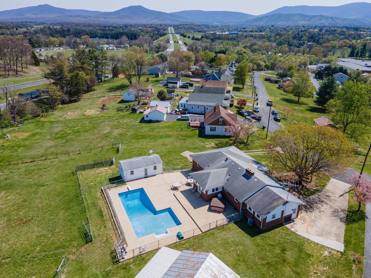 62 ROSSER DR, LURAY, Virginia 22835, 3 Bedrooms Bedrooms, ,2 BathroomsBathrooms,Residential,62 ROSSER DR,664399 MLS # 664399